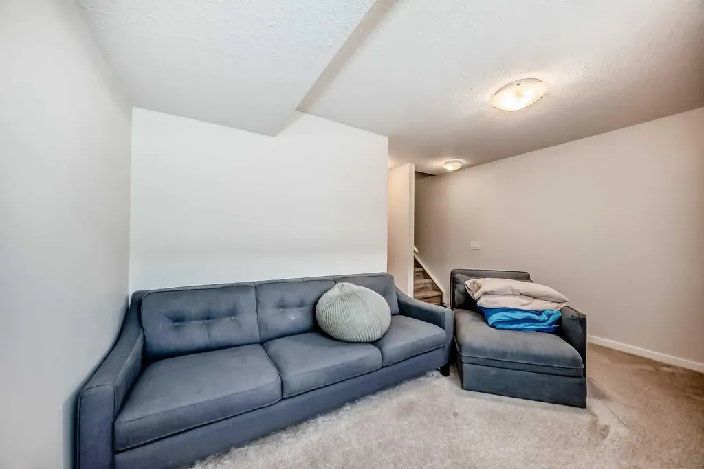 31 Red Embers Parade NE Calgary AB T3N1E9
