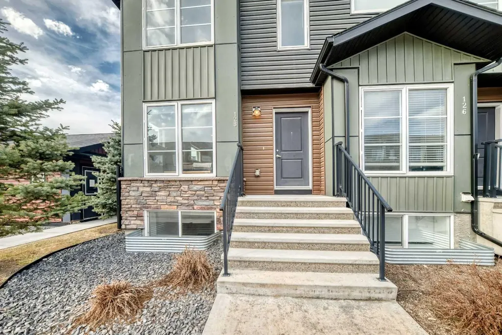 31 Red Embers Parade NE Calgary AB T3N1E9