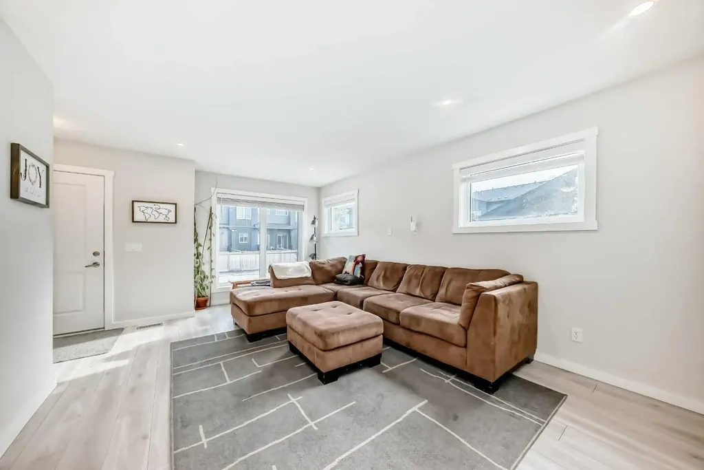 31 Red Embers Parade NE Calgary AB T3N1E9