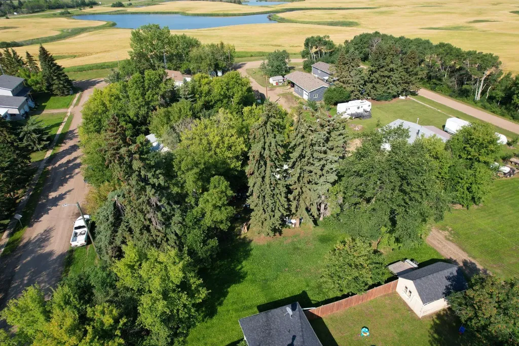 3208 Olson Street Donalda AB T0B 1H0