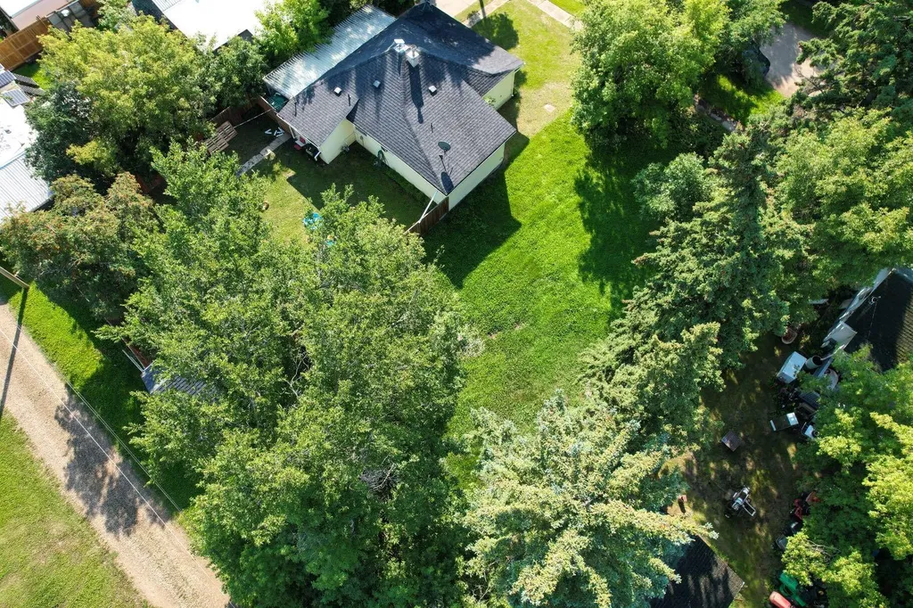 3208 Olson Street Donalda AB T0B 1H0
