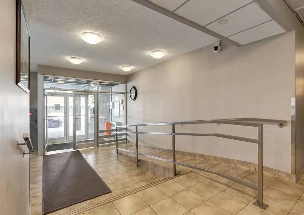 1335 12 Avenue SW Calgary AB T3C 3P7