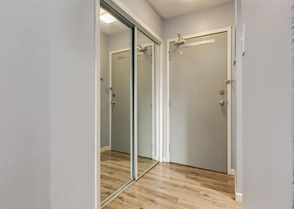 1335 12 Avenue SW Calgary AB T3C 3P7
