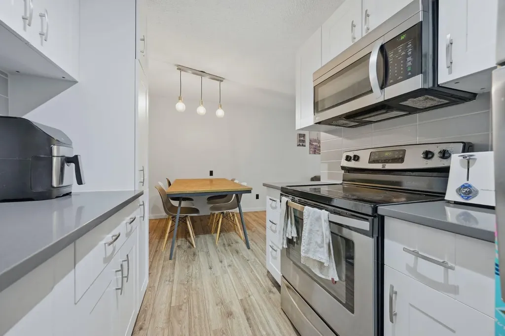1335 12 Avenue SW Calgary AB T3C 3P7