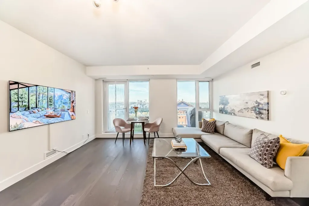 1025 5 Avenue SW Calgary AB T2P1N4
