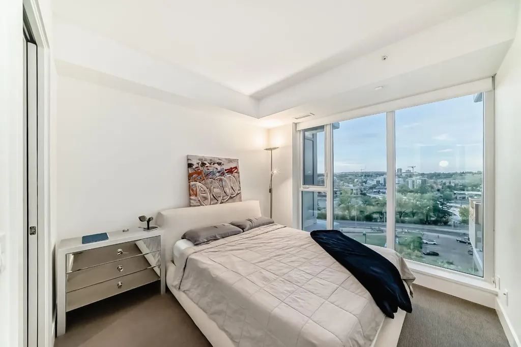 1025 5 Avenue SW Calgary AB T2P1N4