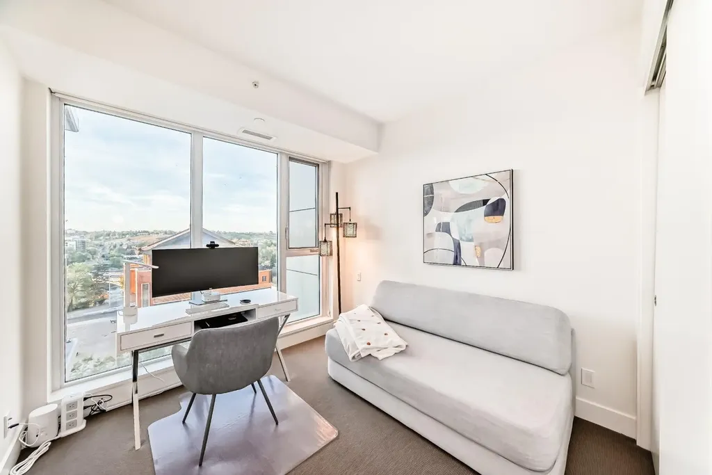 1025 5 Avenue SW Calgary AB T2P1N4
