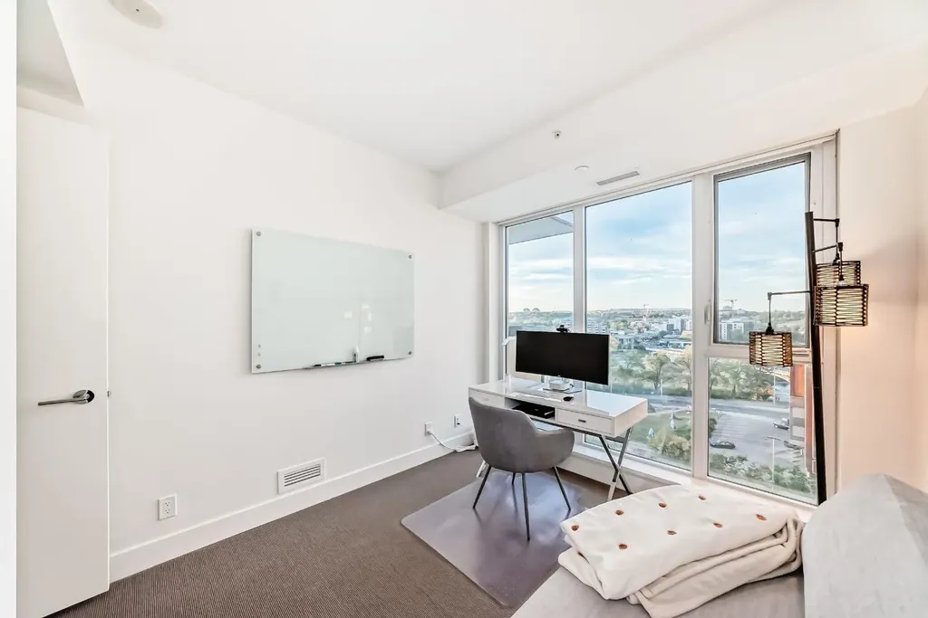 1025 5 Avenue SW Calgary AB T2P1N4