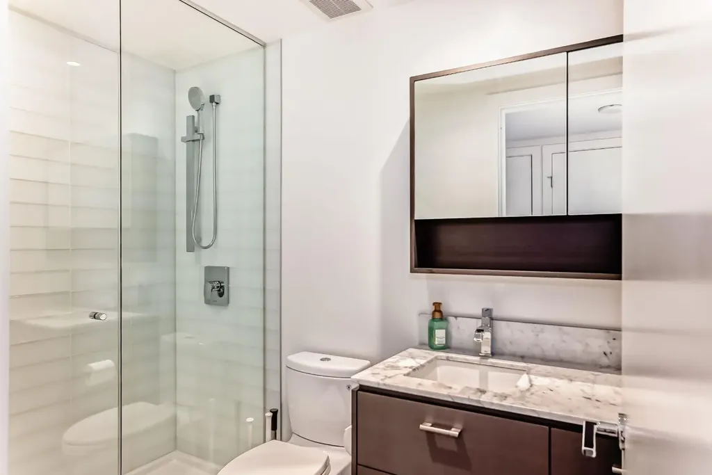 1025 5 Avenue SW Calgary AB T2P1N4