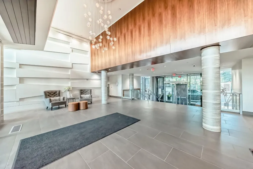 1025 5 Avenue SW Calgary AB T2P1N4