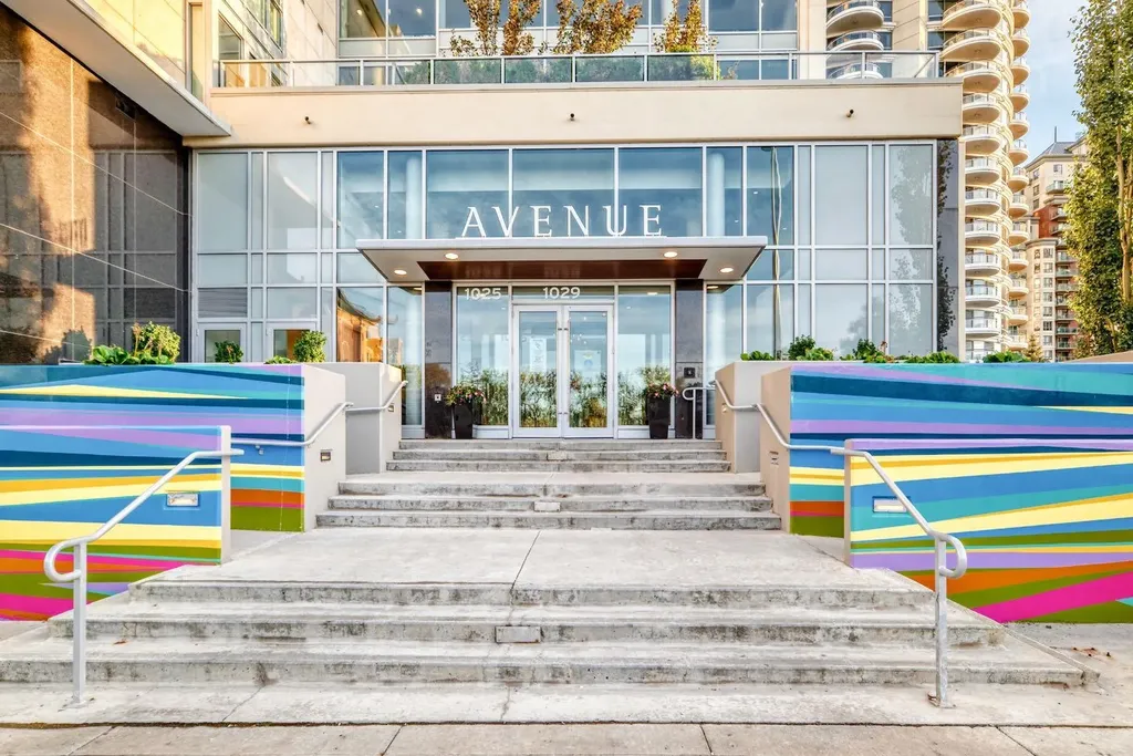 1025 5 Avenue SW Calgary AB T2P1N4