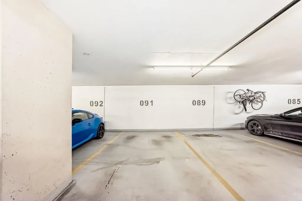 1025 5 Avenue SW Calgary AB T2P1N4