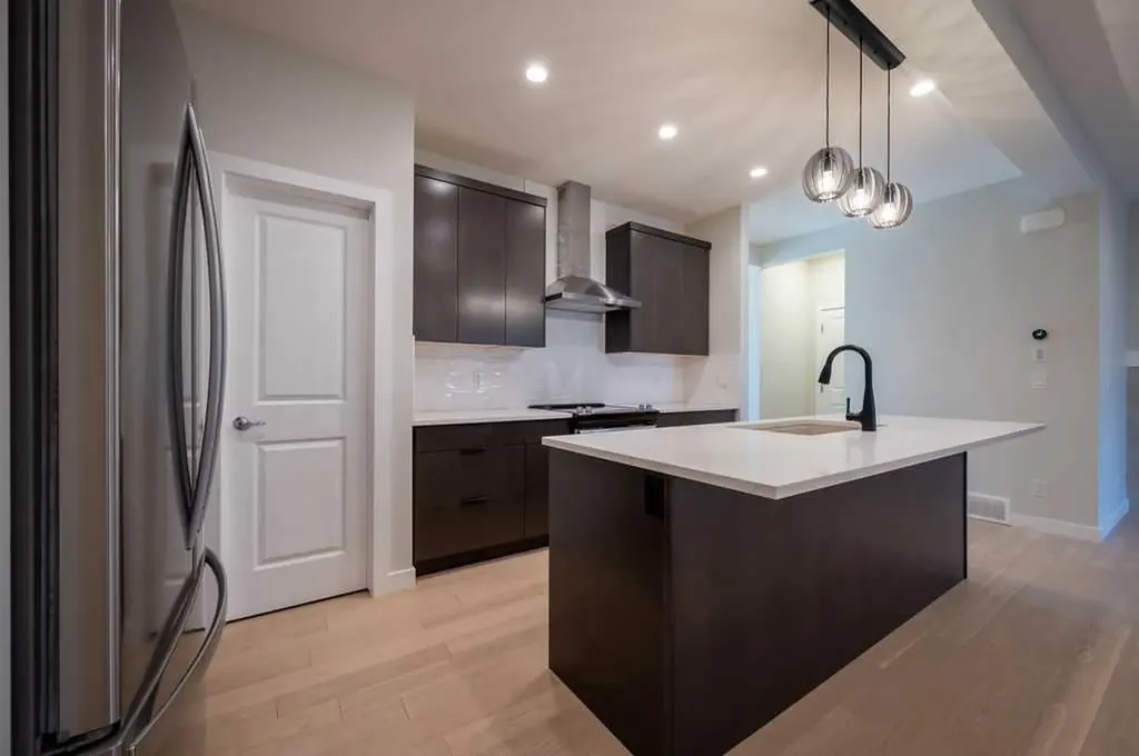 146 Alpine Drive SW Calgary AB T2Y 0V4