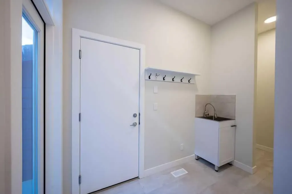 146 Alpine Drive SW Calgary AB T2Y 0V4