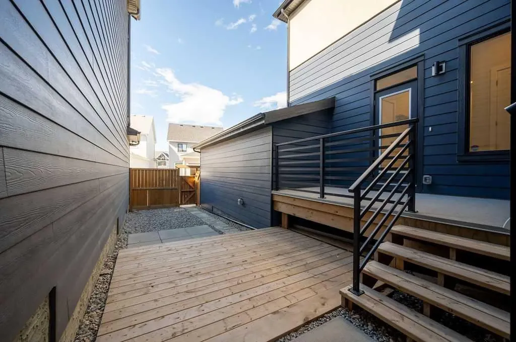 146 Alpine Drive SW Calgary AB T2Y 0V4