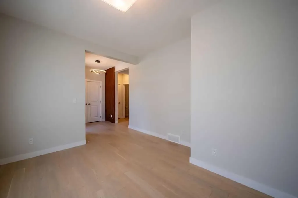 146 Alpine Drive SW Calgary AB T2Y 0V4