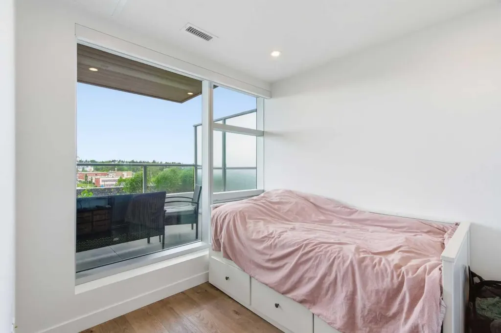 110 18a Street NW Calgary AB T2N 5G5