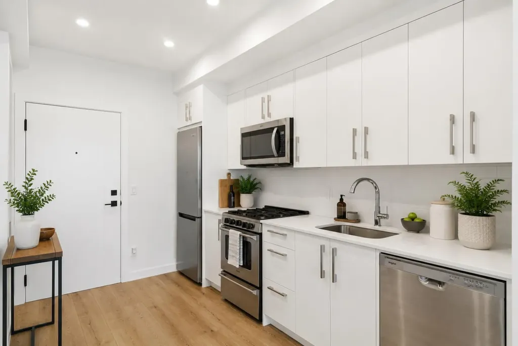 110 18a Street NW Calgary AB T2N 5G5