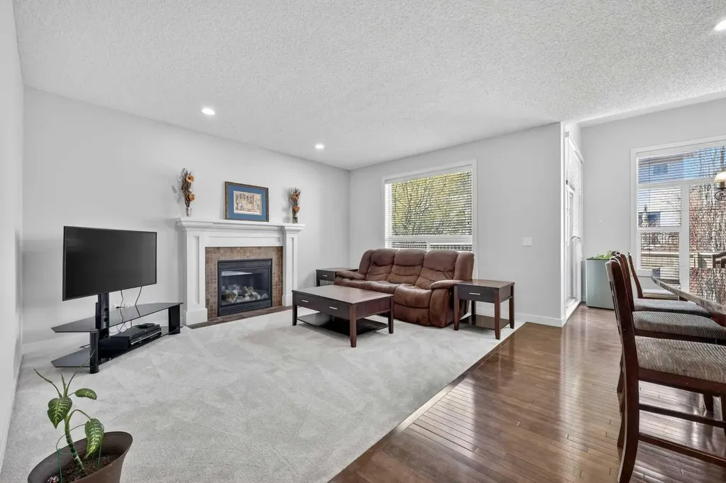 64 Cranridge Crescent SE Calgary AB T3M 0J1
