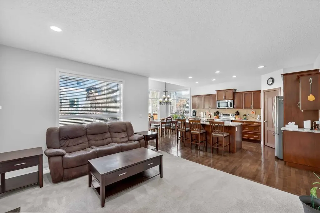 64 Cranridge Crescent SE Calgary AB T3M 0J1