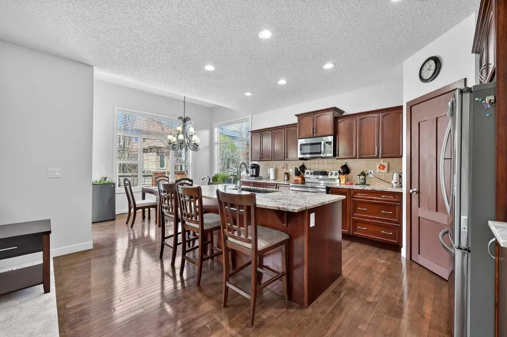 64 Cranridge Crescent SE Calgary AB T3M 0J1