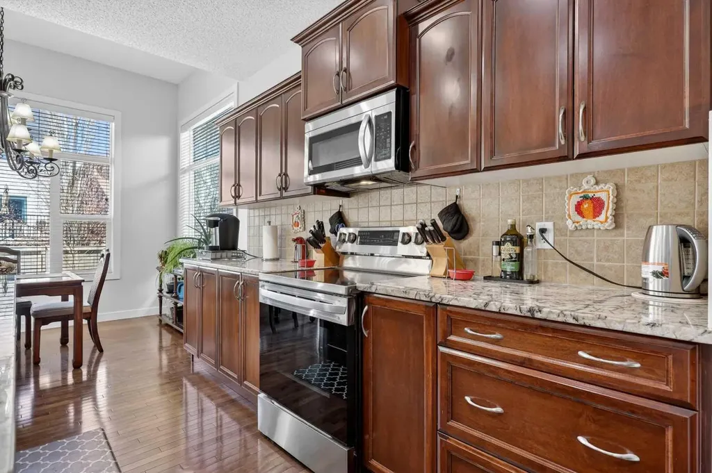 64 Cranridge Crescent SE Calgary AB T3M 0J1