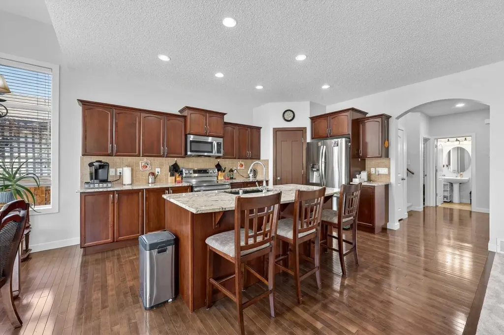 64 Cranridge Crescent SE Calgary AB T3M 0J1