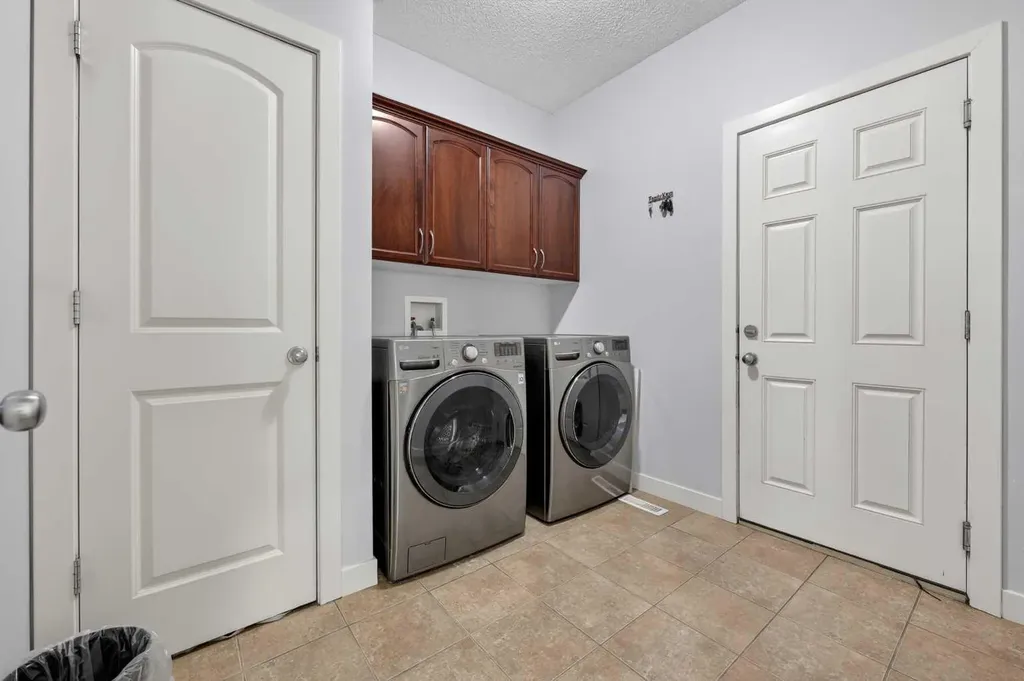 64 Cranridge Crescent SE Calgary AB T3M 0J1