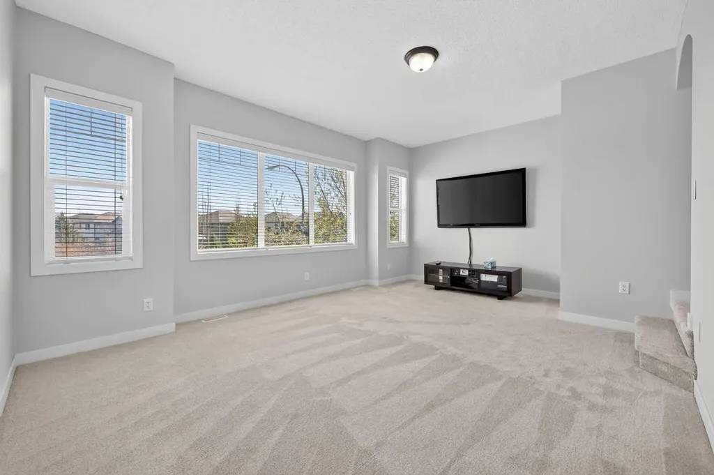 64 Cranridge Crescent SE Calgary AB T3M 0J1