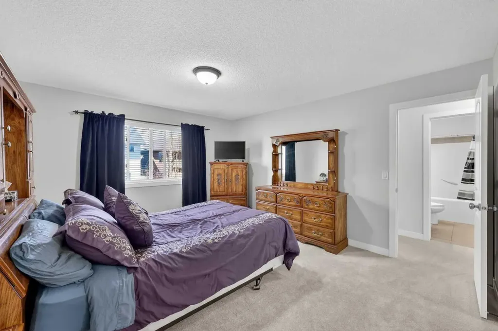 64 Cranridge Crescent SE Calgary AB T3M 0J1