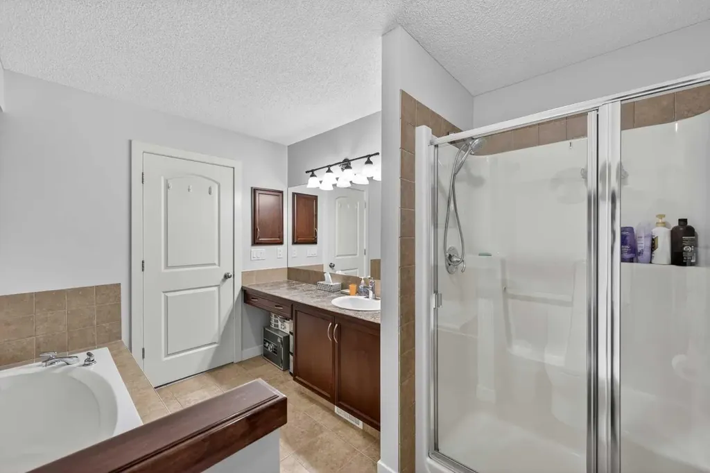 64 Cranridge Crescent SE Calgary AB T3M 0J1