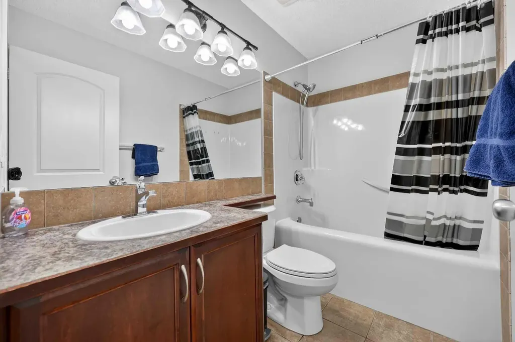 64 Cranridge Crescent SE Calgary AB T3M 0J1