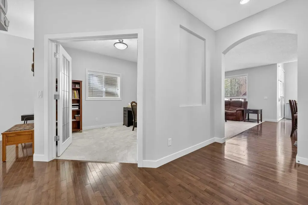 64 Cranridge Crescent SE Calgary AB T3M 0J1