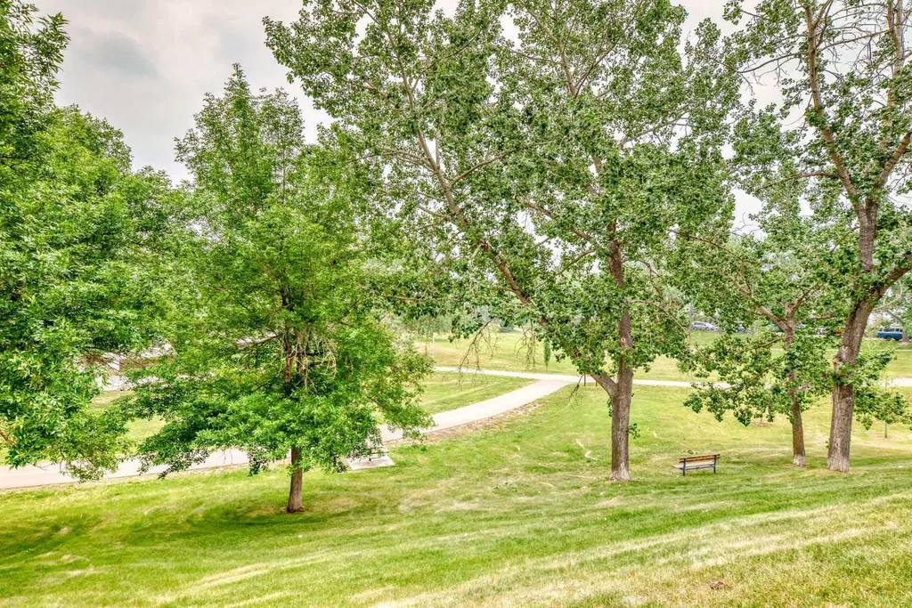 4303 1 Street NE Calgary AB T2E 7M3