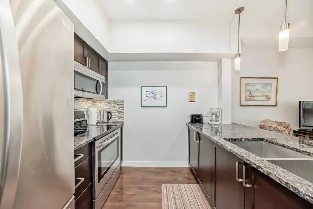 4303 1 Street NE Calgary AB T2E 7M3