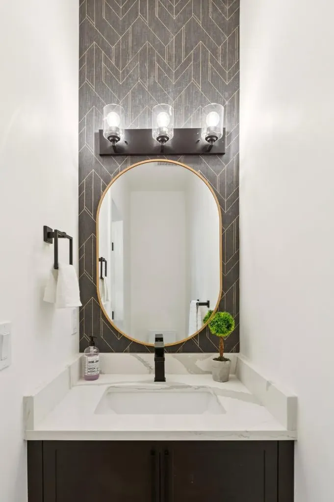 2402 Westmount Road NW Calgary AB T2N 3N8