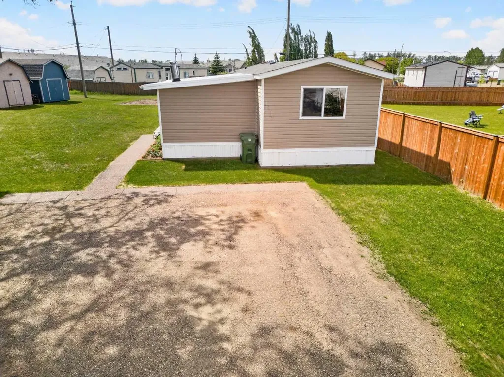 10717 102 Avenue La Crete AB T0H2H0