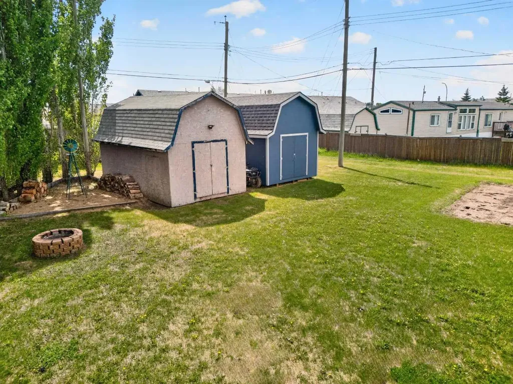 10717 102 Avenue La Crete AB T0H2H0