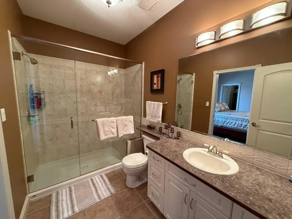 102 Appleyad Cove Hinton AB T7V1Y8