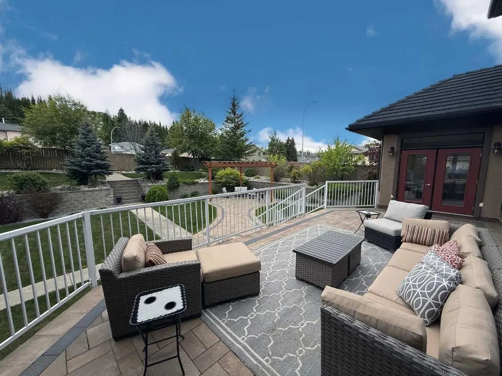 102 Appleyad Cove Hinton AB T7V1Y8