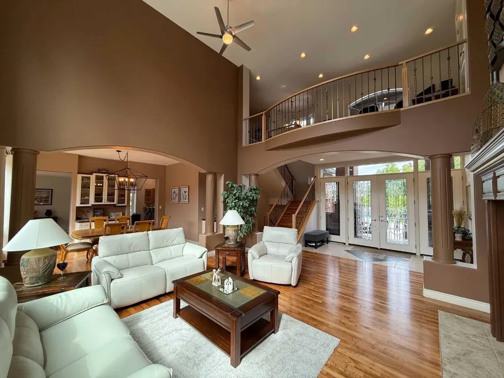 102 Appleyad Cove Hinton AB T7V1Y8