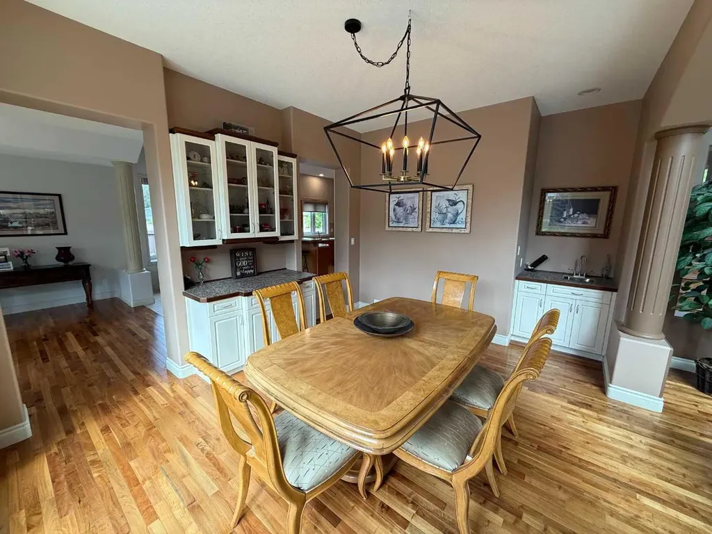102 Appleyad Cove Hinton AB T7V1Y8
