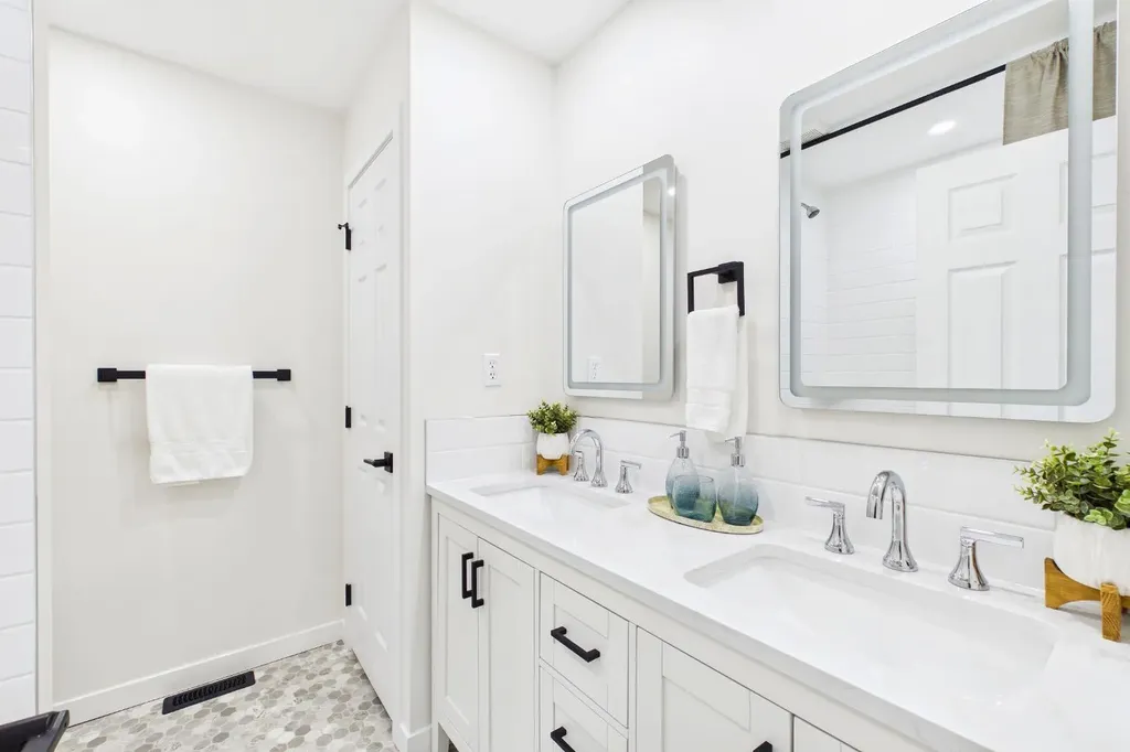 13255 Lake Lucerne Road SE Calgary AB T2J 3J8
