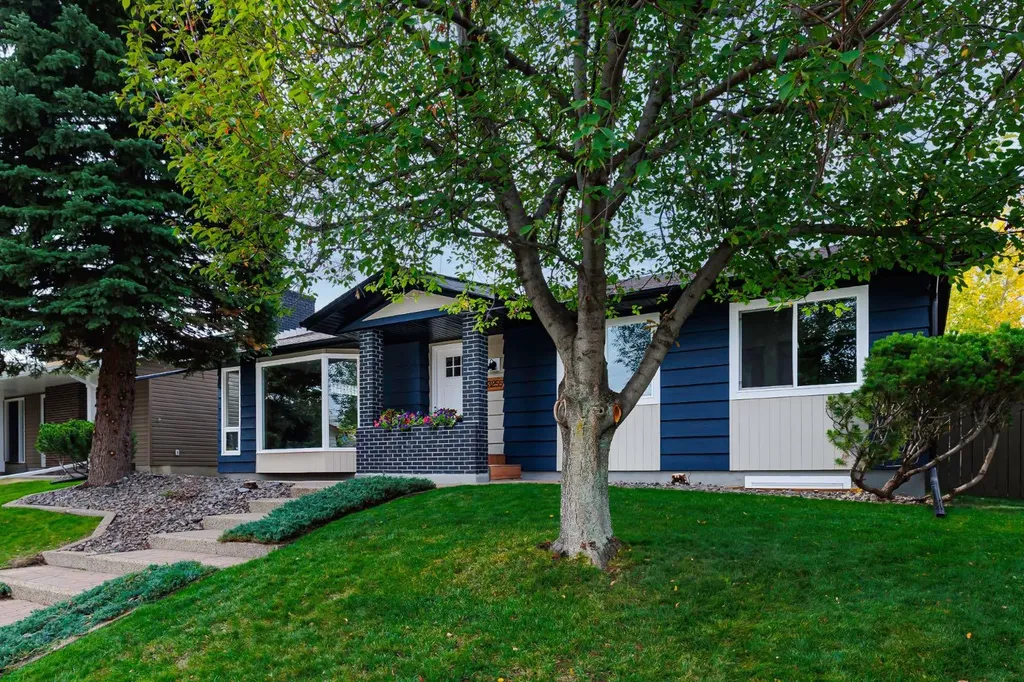 13255 Lake Lucerne Road SE Calgary AB T2J 3J8