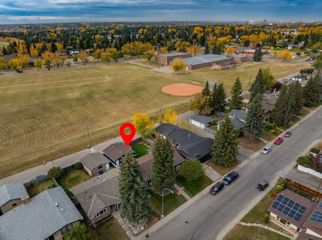 13255 Lake Lucerne Road SE Calgary AB T2J 3J8