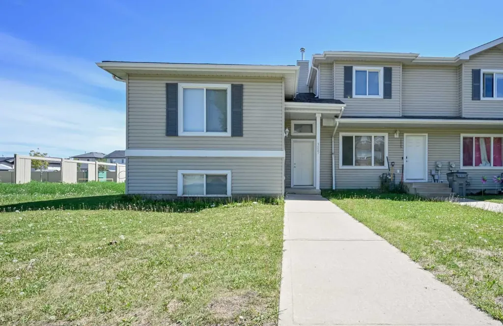 9627 91 Street Grande Prairie AB T8X1V2