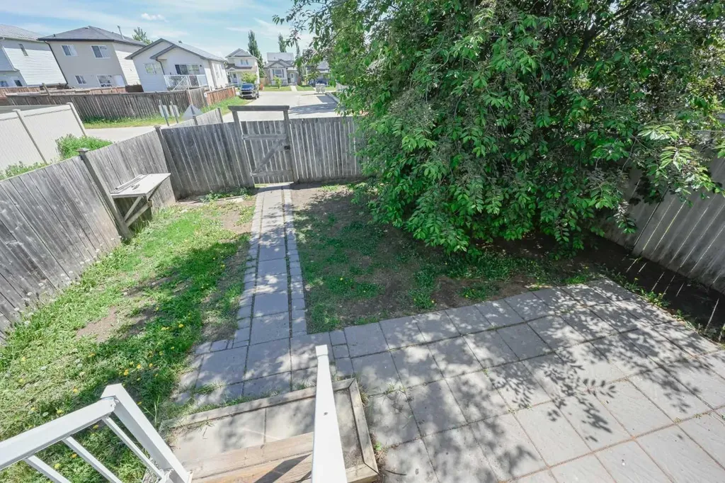 9627 91 Street Grande Prairie AB T8X1V2