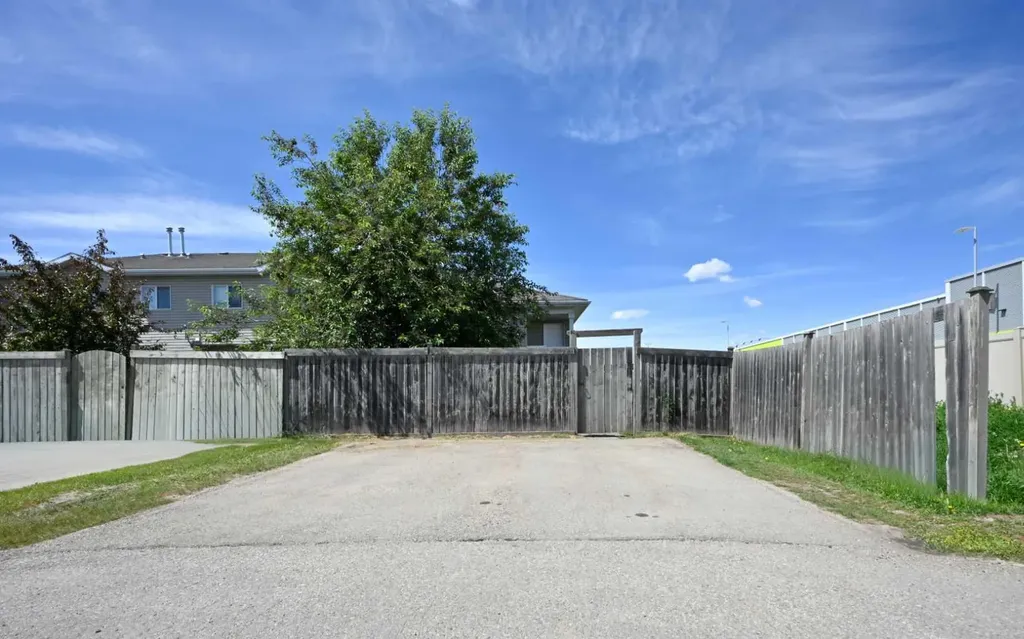 9627 91 Street Grande Prairie AB T8X1V2