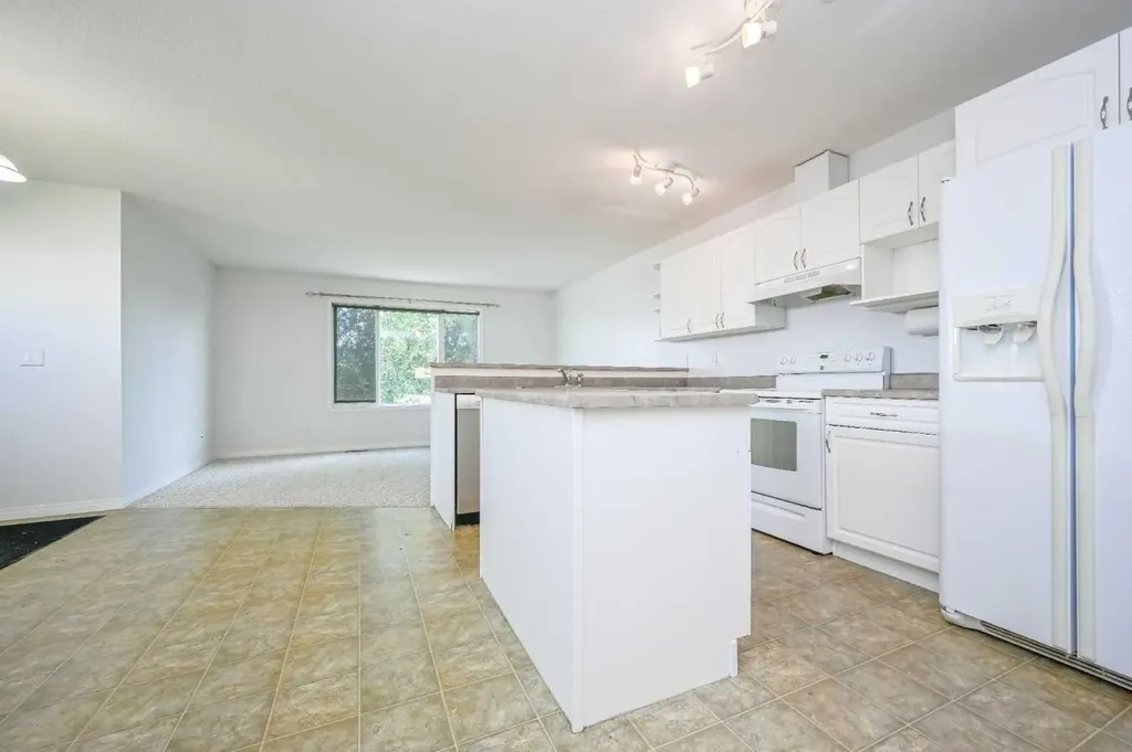 9627 91 Street Grande Prairie AB T8X1V2