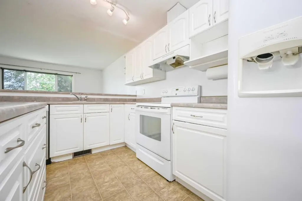 9627 91 Street Grande Prairie AB T8X1V2